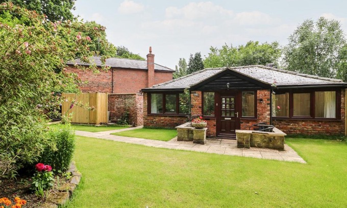 Selby Casa | Claire Cottage