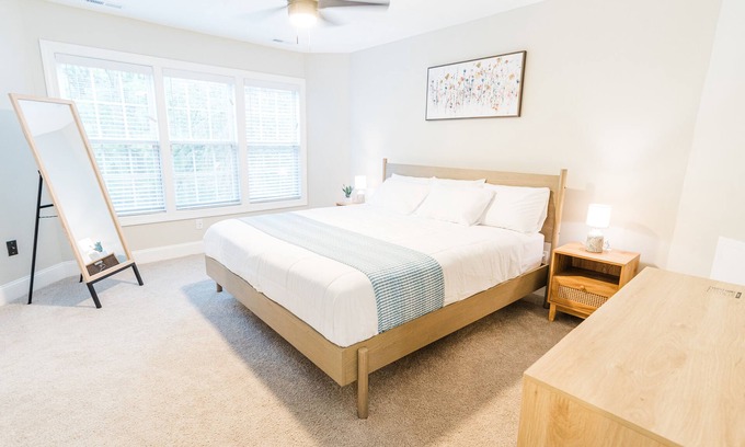 Umstead Casa | Claire's Charming Home near RDU and RTP
