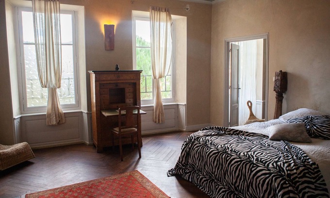 Chalabre Apartamento | Claire's Suite - suite in shared Village Chateau