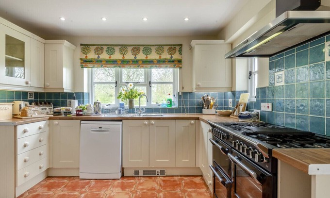Melton Constable Casa | Clare Cottage - Tres Habitaciones Casa, Capacidad 8