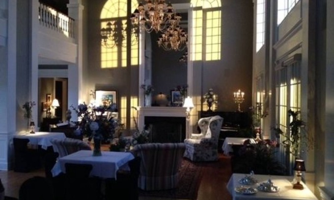 Stratton Cama Y Desayuno | Claremont Inn & Winery