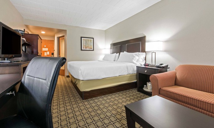 Cranberry Township Hotel | Clarion Inn Cranberry Township