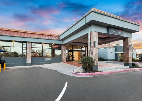 Salt Lake City Hotel | Clarion Inn Salt Lake City Airport