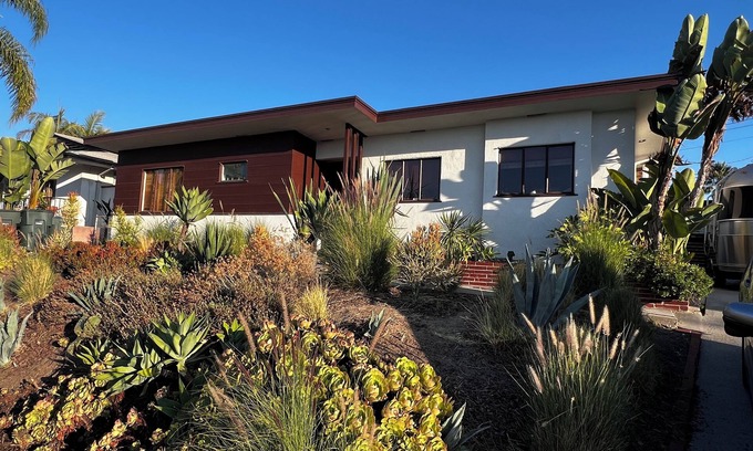 South Arroyo Casa | Classic 1950 Mid Century Modern Home in the San Rafael Hills