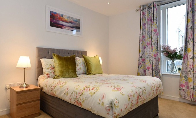 London Borough of Hounslow Apartamento | Apartamento-Clásico-Baño con bañera-Balcón-Flat 12