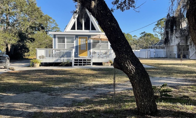 Panacea Casa | Classic A-Frame By The Beach