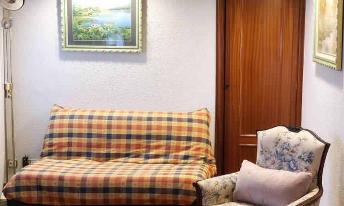 Indautxu Apartamento | Clasico y funcional apartamento by The Urban Hosts