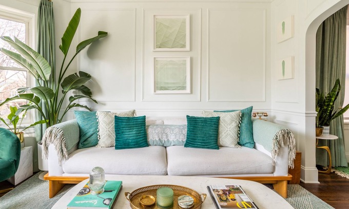 Andersonville Casa | Classic Chicago 2 Flat transformed into a Parisian plant lovers paradise
