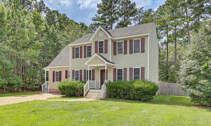 North Chesterfield Casa | Classic Colonial Home w/ Private Yard in Richmond!