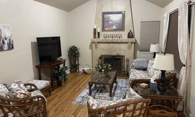 Northside Casa | Classic comfort at Grand House. 2 bed 1 bath home.