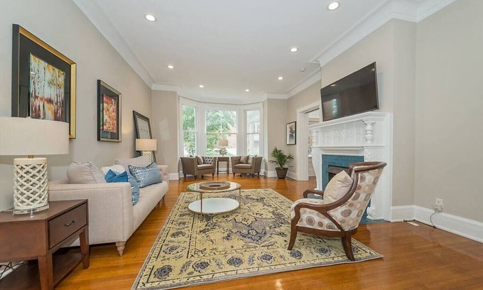 Walnut Hills Apartamento | Classic Elegant 2 Bedroom 2 Bath near Eden Park