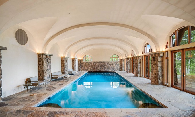 Mountain Village Casa | Classic mountain getaway near Telluride with private hot tub, pool, AC & W/D