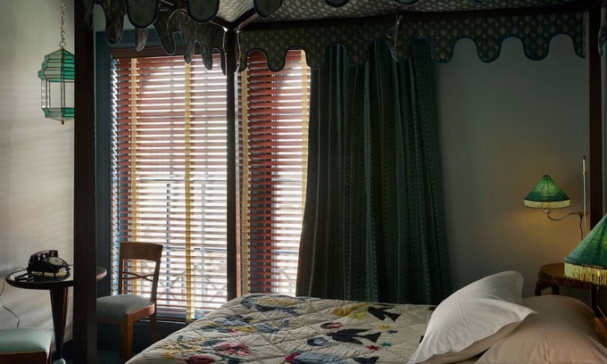 Mount Vernon Casa | Classic Room at Ulysses Hotel: Gothic Décor Near Baltimore's Highlights