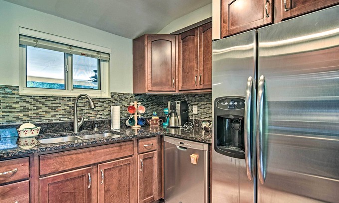 South Gate Ridge Casa | Classic Sarasota Home < 4 Mi to Public Beach