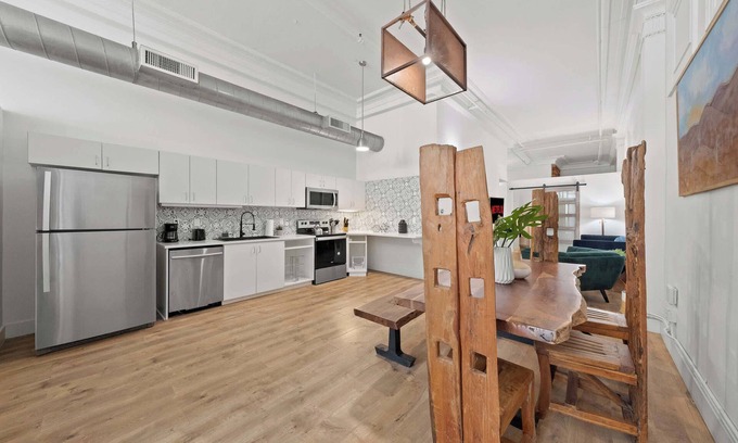 East Village Apartamento | Gaslamp Lux Loft w/ Desert Chic Vibe!