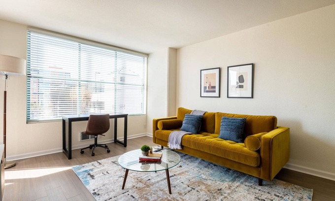 South Beach Apartamento | Classic South Beach 1BR, Across the Street from SF Bay, by Blueground