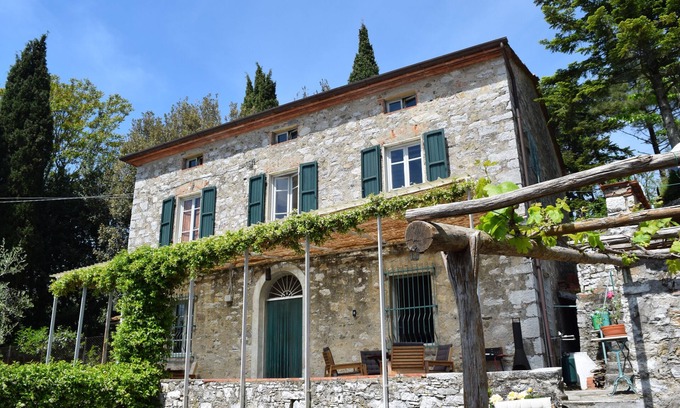 Nozanno Casa | Clásica casa de piedra con Jacuzzi (Lucca, Deccio di Brancoli)