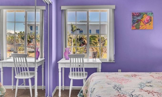 Cortez Casa | Classic Surf Lodge with Beach Supplies, Fire Pit, Walk to Beach & Marina
