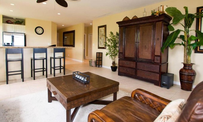 Coco Casa | Classy artsy ocean-view unit near pool at Pacifico in Coco sleeps 6