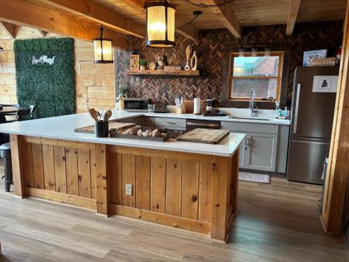Chalet Village Chalet De Esquí | Classy Bear Cabin