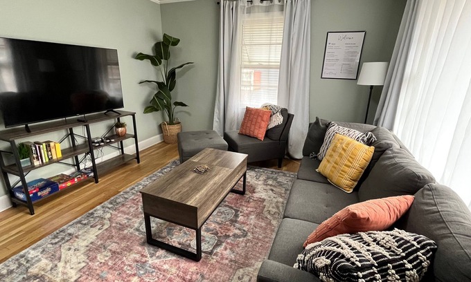 Winston - Salem Casa | Classy Catch in Winston