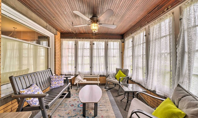 North Lima Casa | Classy Colonial House w/ Furnished Sunroom!