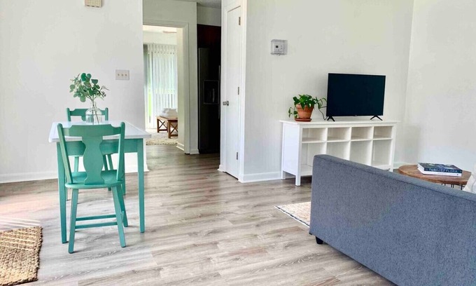 Swansboro Casa | Classy vacay stay at Swansboro