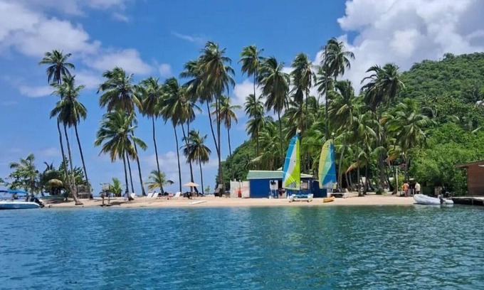 Soufriere Apartamento | Clavier's- Aircon- Seaside- Familyfriendly