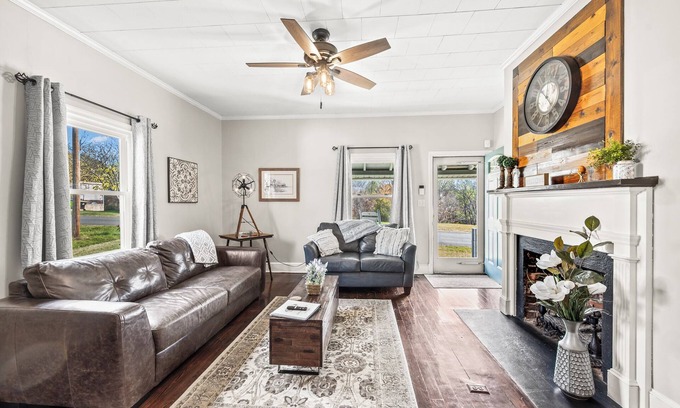 Swepsonville Casa | Clayton's 1910, Completely Restored Mill House, business-friendly weekday rtes