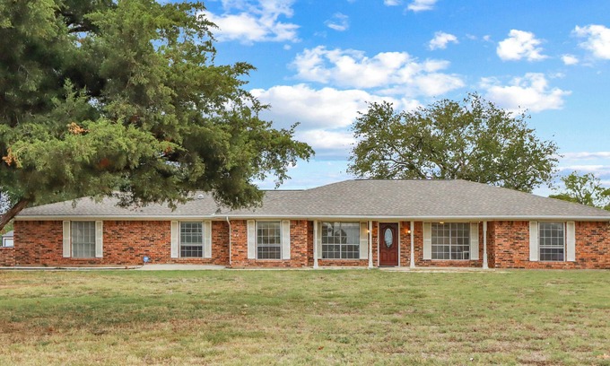 Parker Casa | Clean 4-bedroom Ranch on 2 Acres Near City