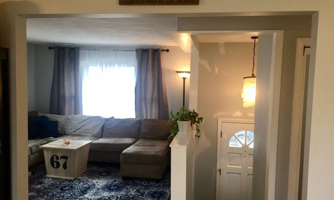 Narragansett Casa | Casa limpia y luminosa en la playa, a 5 minutos de la playa, a pasos del río