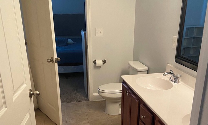 Fayetteville Apartamento | Clean and Spacious-2 bedroom apartment!