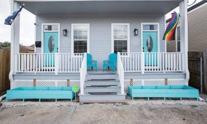 Faubourg Delassize Casa | Clean and spacious home w/ incredible kitchen. Walk to Garden District!