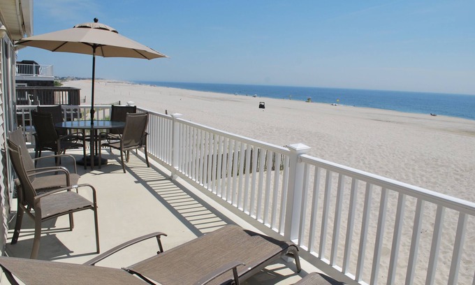 South Beach Haven Casa | Duplex frente al mar limpio y actualizado
