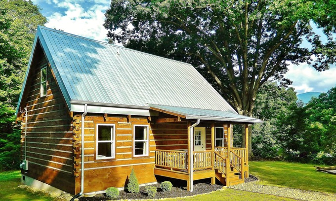 Black Mountain Cabina | ¡Nueva construcción! Cabina 15min Asheville 3BR / 2BA 5min Montreat, In-Town Blk Mtn