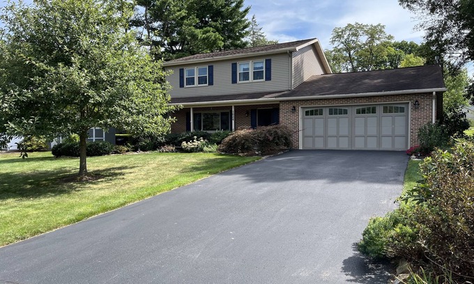 Boalsburg Casa | Clean, Comfortable, Close to Campus in a Quiet Neighborhood