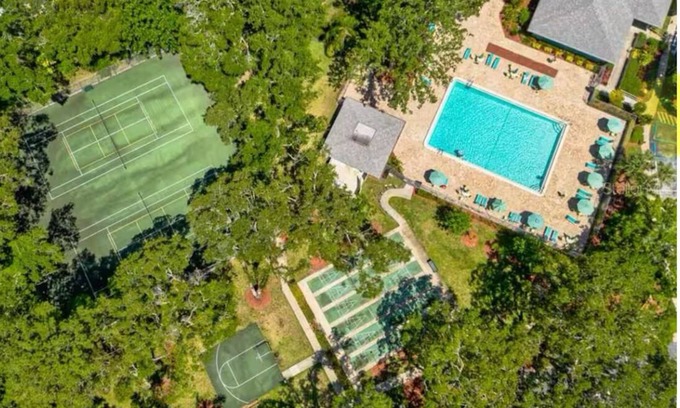 Fox Chase Condominio | Clean, Cozy & Costal, 10 Min to Beach, Pool, Sauna