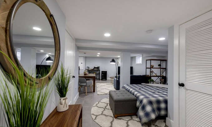 Capitol View Apartamento | Clean&Cozy English Basement