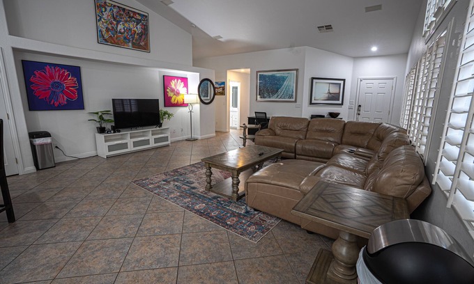North Las Vegas Casa | ★ Clean & Cozy Ultra-Spacious ★ 4Bed 2Bath in North Las Vegas!