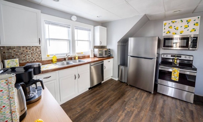 Downtown Casa | Clean & CUTE home on the edge of downtown Sioux falls!