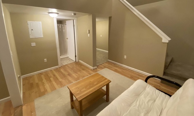 Westerly Apartamento | Clean Loft Near Beaches