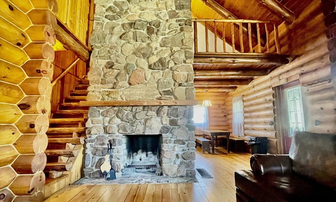 Harmony Cabina | Clean Log Cabin in Trout Fishing mecca!!!!