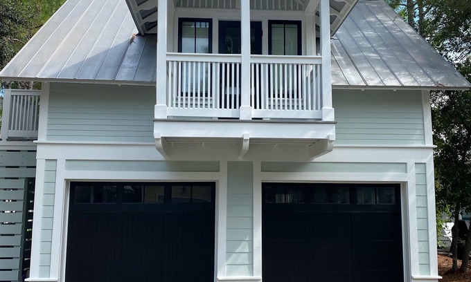 Watercolor Cabaña | Clean & Newly Renovated Carriage House. 1 blk to Camp Watercolor. Perfect for 2!