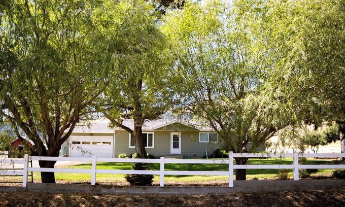 La Grande Casa | Relájate en el Campo: Una Granja increíblemente limpia cerca de La Grande