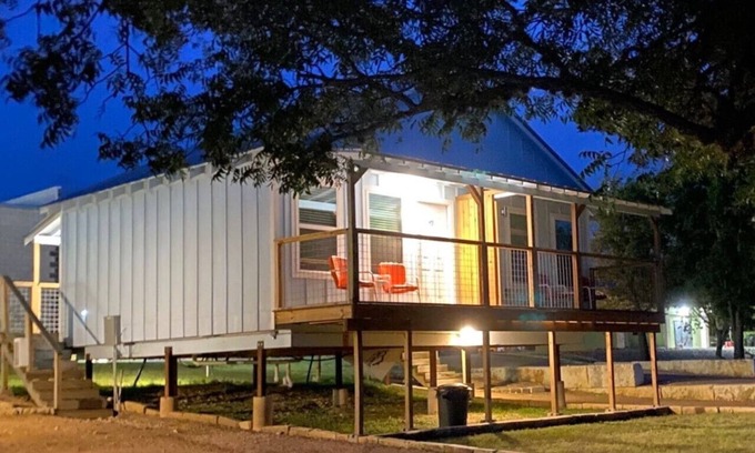 Kerrville Cabina | Clean River View Double Queen Beds Cabin #22