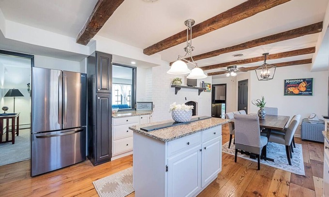 Reisterstown Otro | Clean & Spacious Modern Farmhouse