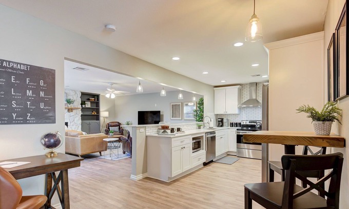Del City Casa | Clean, Warm, and Welcoming, 1 Mile from Tinker AFB