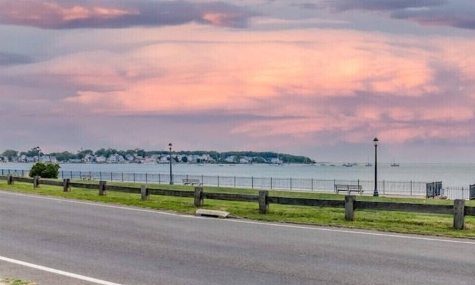 East Shore Casa | Clear LI Sound waterview, Wedding pics, Yale&Beach