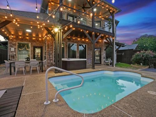 Lewisville Casa | Clearview Castle - Pool* Jacuzzi Lake View