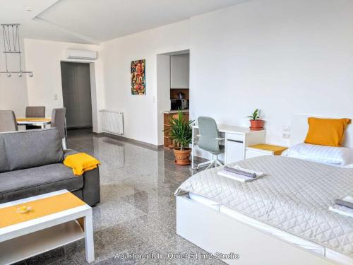 Old Town Apartamento | ClearVueHome Apartments Bratislava Slavin